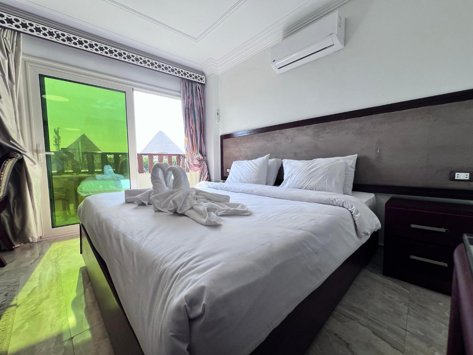 El Aida Pyramids View Hotel Kafret el-Gabal Exteriör bild