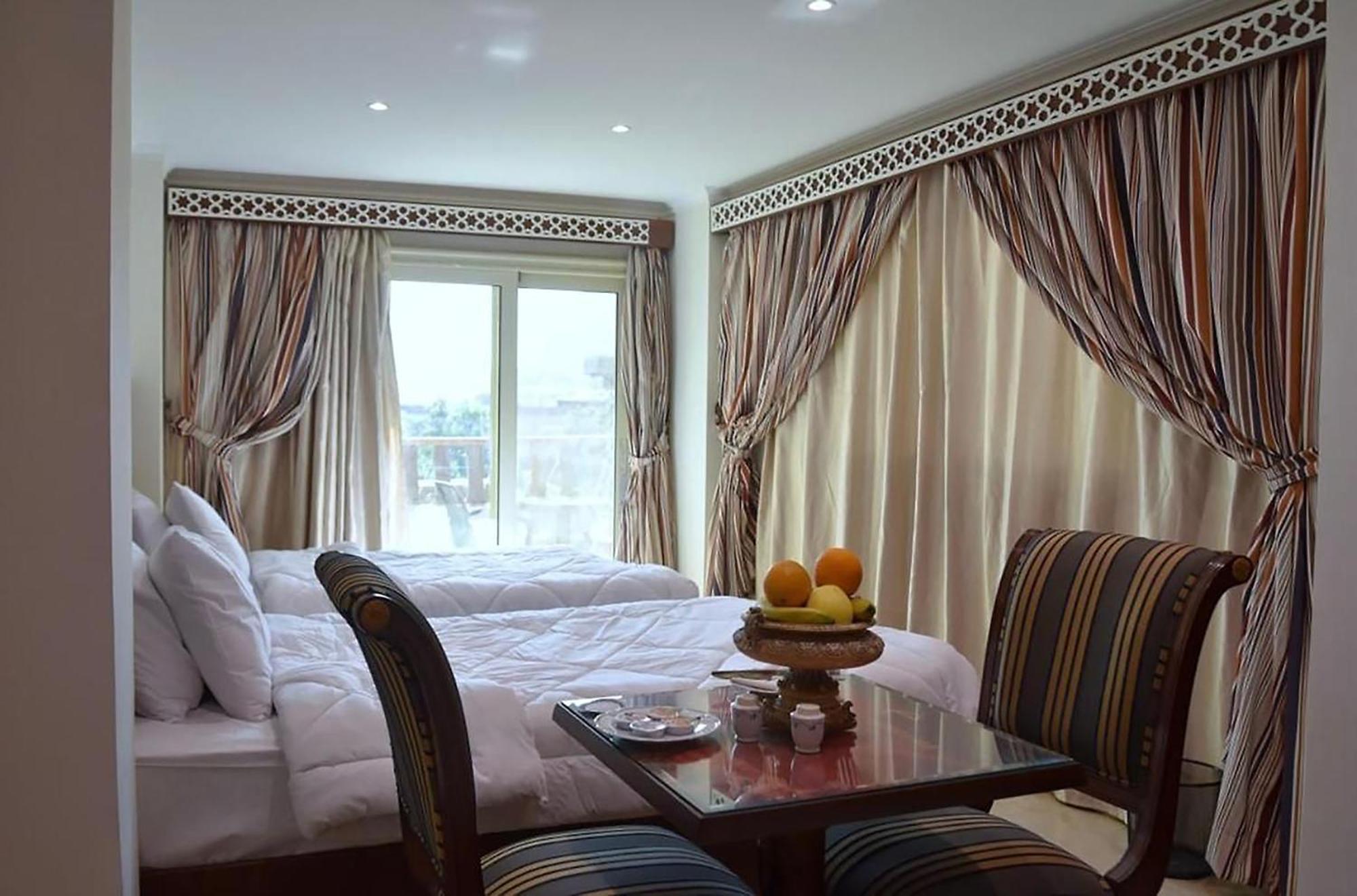 El Aida Pyramids View Hotel Kafret el-Gabal Exteriör bild